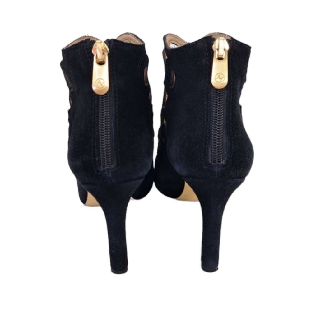 Adrienne Vittadini Nidia Women's Black Suede Leather Laser Cut Ankle Boots 7 - Picture 6 of 16